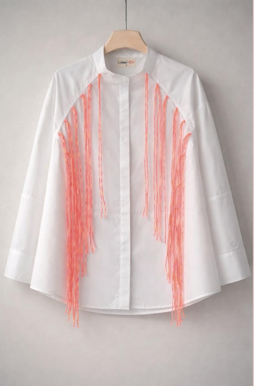 APPLIQUE BLOOM SHIRT